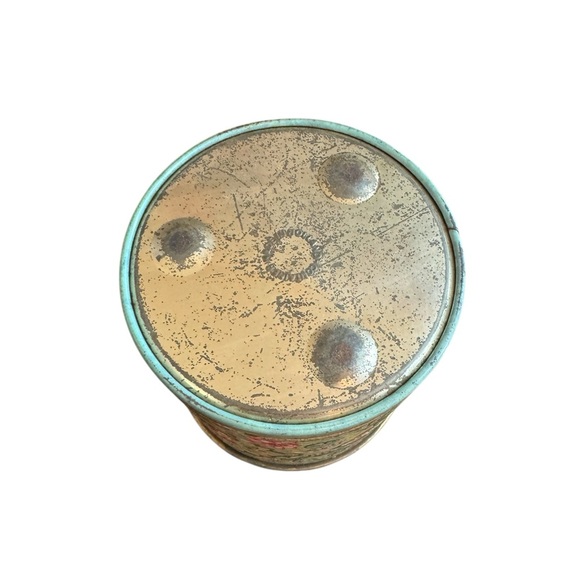 Lovely Vintage Daher Holland Embossed Round Canister Tin - Picture 13 of 14